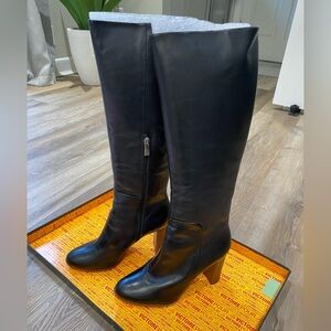 Pour La Victoire Black Full Leather Heeled Boots, size 8.5M